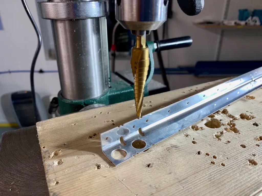 18-02/03 Stiffeners and Z Brackets