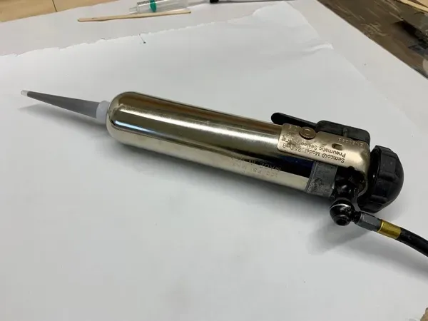 Sealant Gun