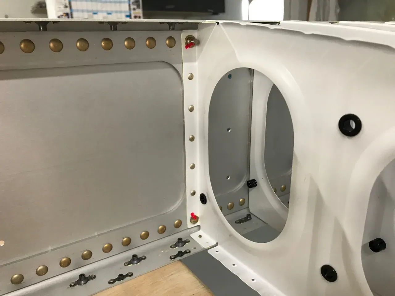 14-07 Wing Ribs Riveted to Spar