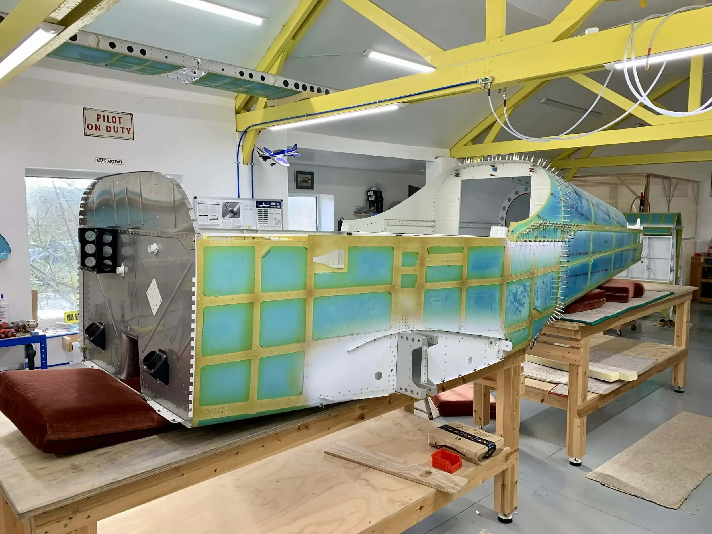 Joining aft fuselage to front section